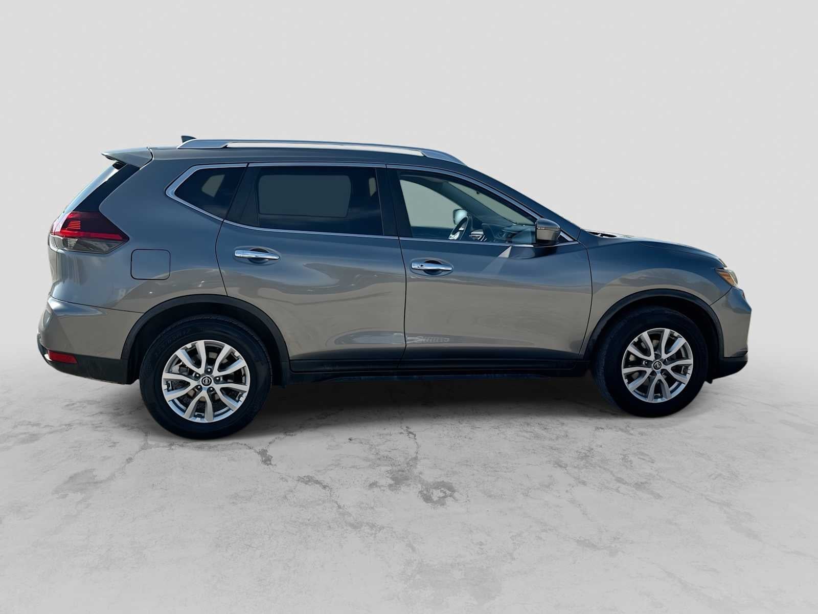 2020 Nissan Rogue SV FWD