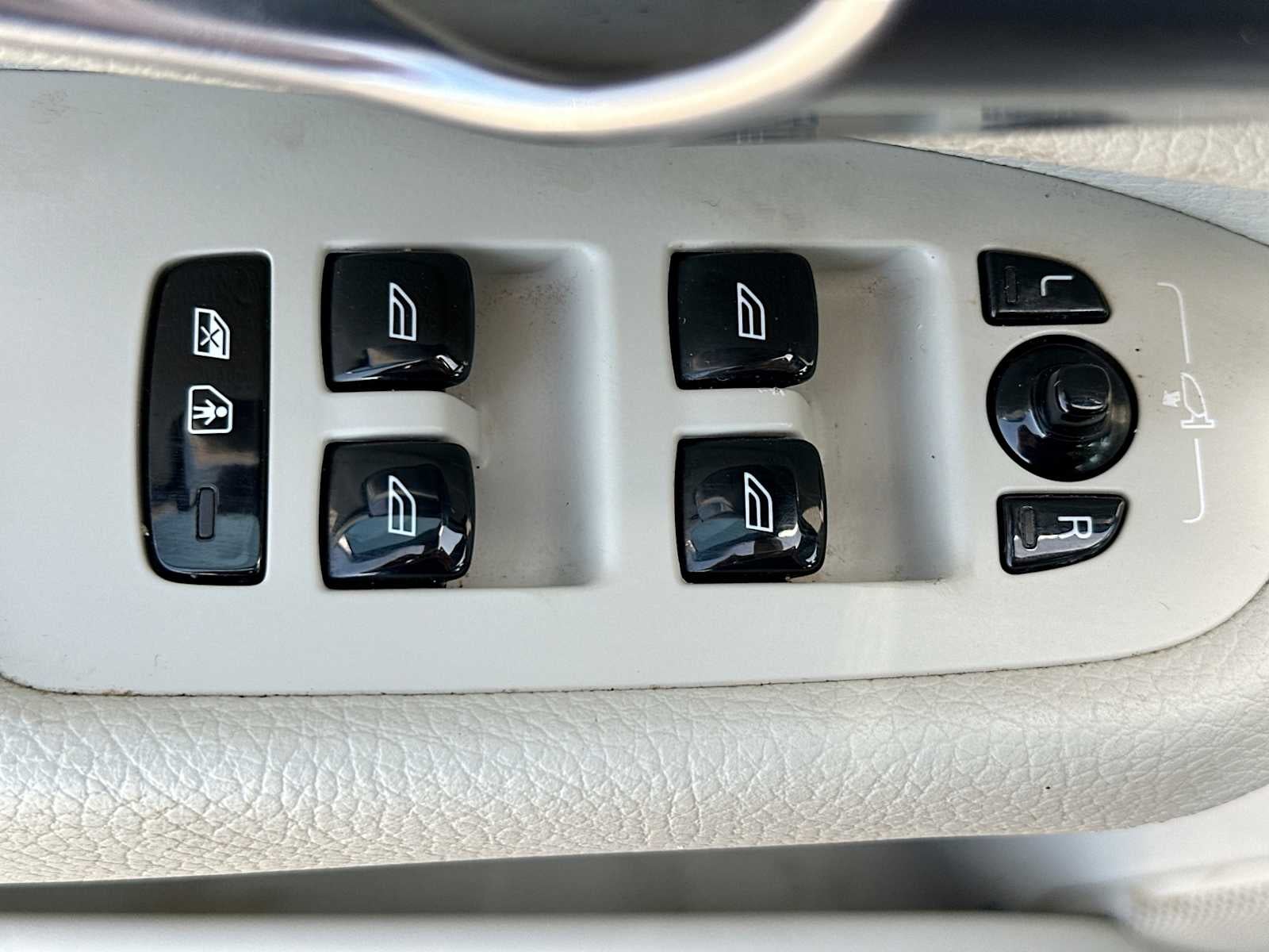 2020 Volvo XC90 T5 Momentum 7 Passenger