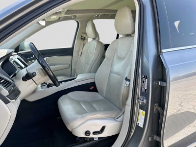 2020 Volvo XC90 T5 Momentum 7 Passenger
