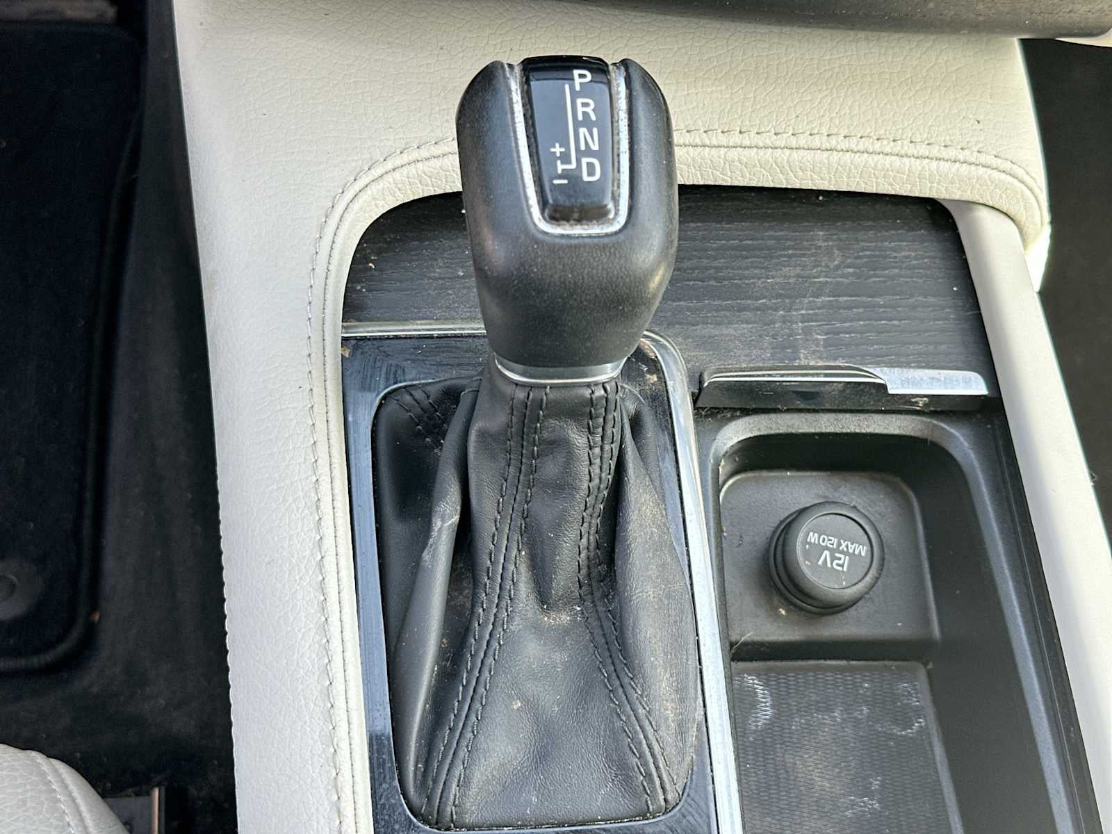 2020 Volvo XC90 T5 Momentum 7 Passenger