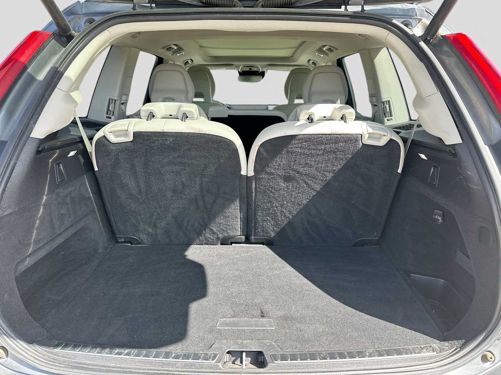 2020 Volvo XC90 T5 Momentum 7 Passenger