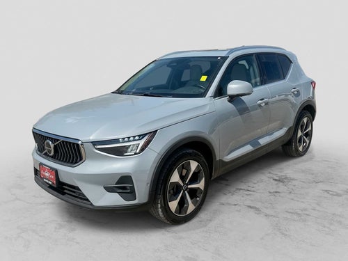 2024 Volvo XC40 B5 Plus Bright Theme