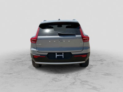 2024 Volvo XC40 B5 Plus Bright Theme