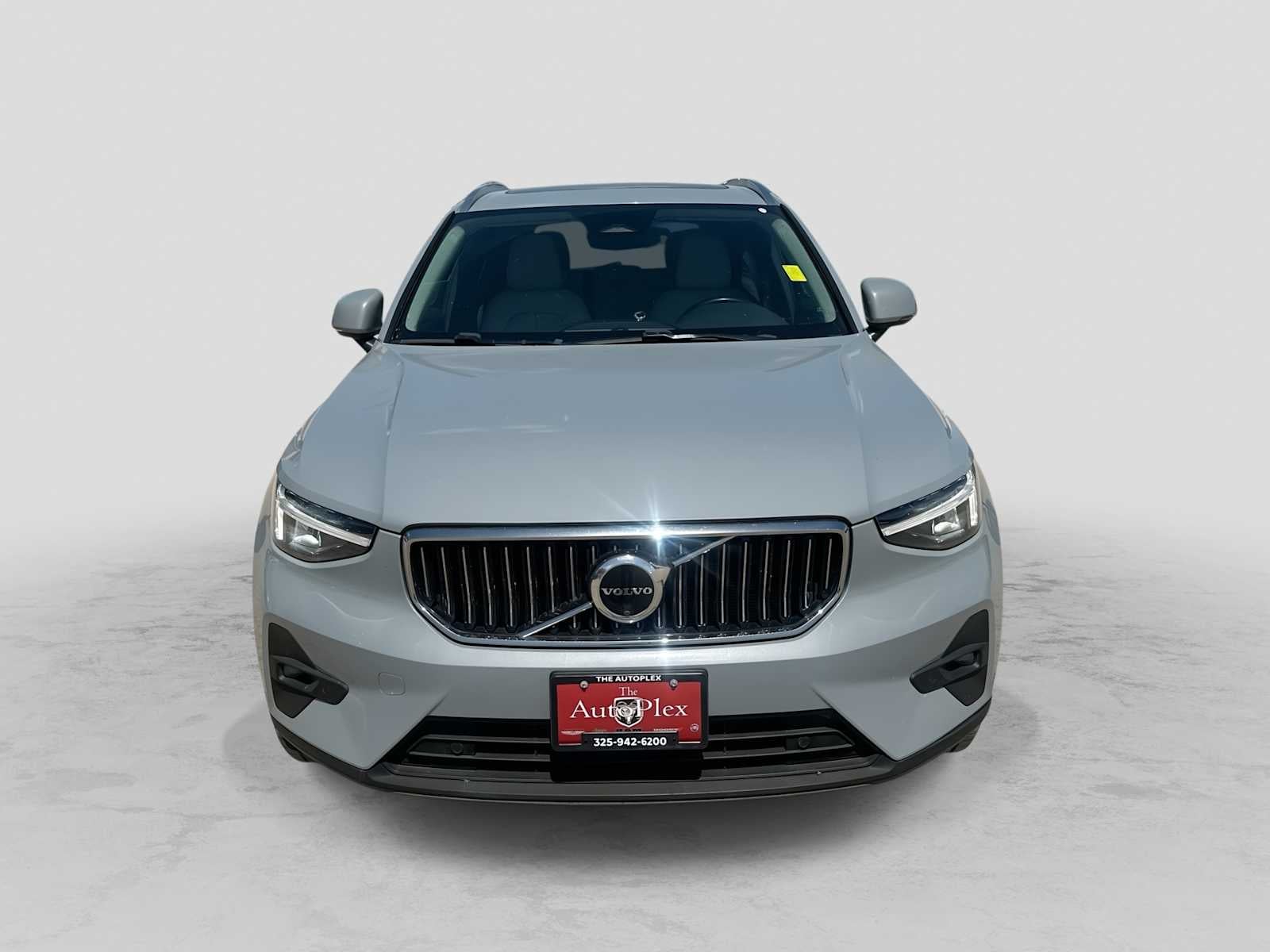 2024 Volvo XC40 B5 Plus Bright Theme