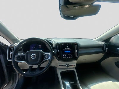 2024 Volvo XC40 B5 Plus Bright Theme
