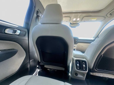 2024 Volvo XC40 B5 Plus Bright Theme