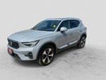 2024 Volvo XC40 B5 Plus Bright Theme