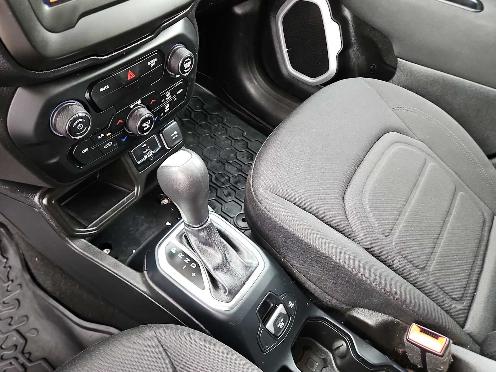 2019 Jeep Renegade Latitude FWD